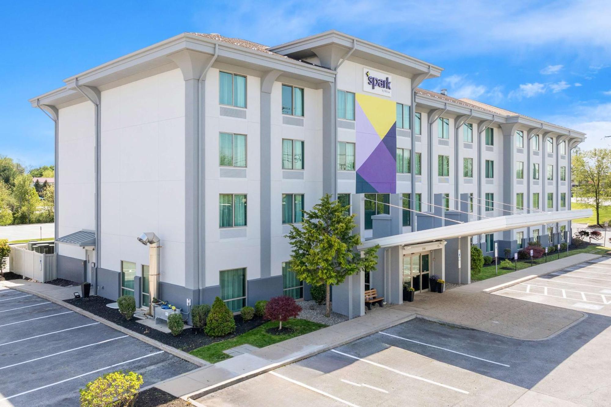 Spark By Hilton 엑톤 외부 사진