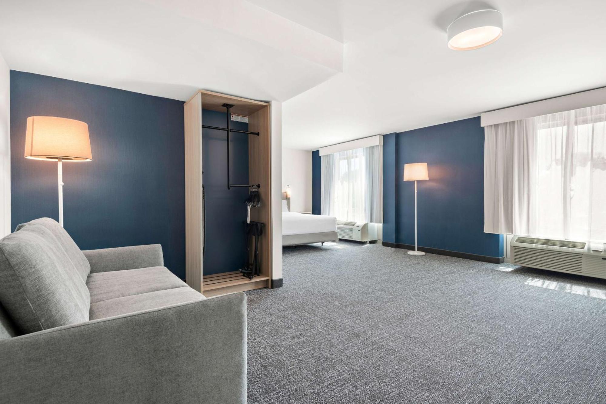 Spark By Hilton 엑톤 외부 사진